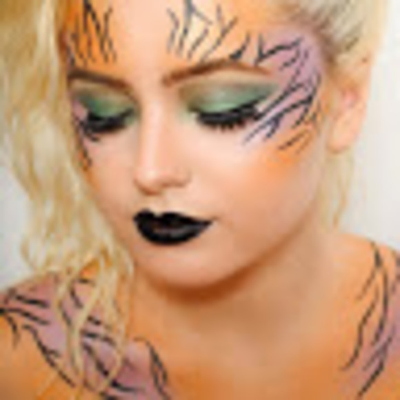 Meet your Posher, Corissa - Picture 1 of 1